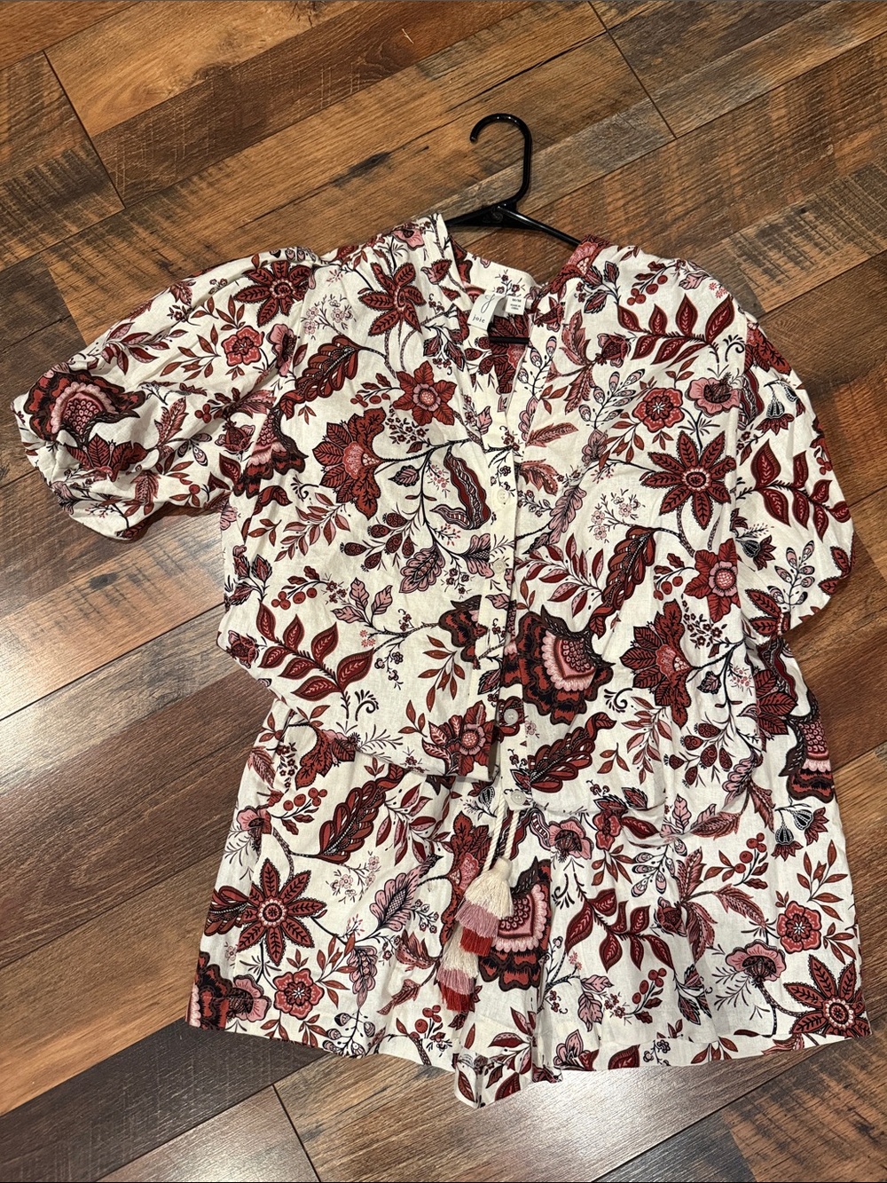 Joie White Short-Sleeve Button Front Blouse with shorts (set) Red Floral Print
